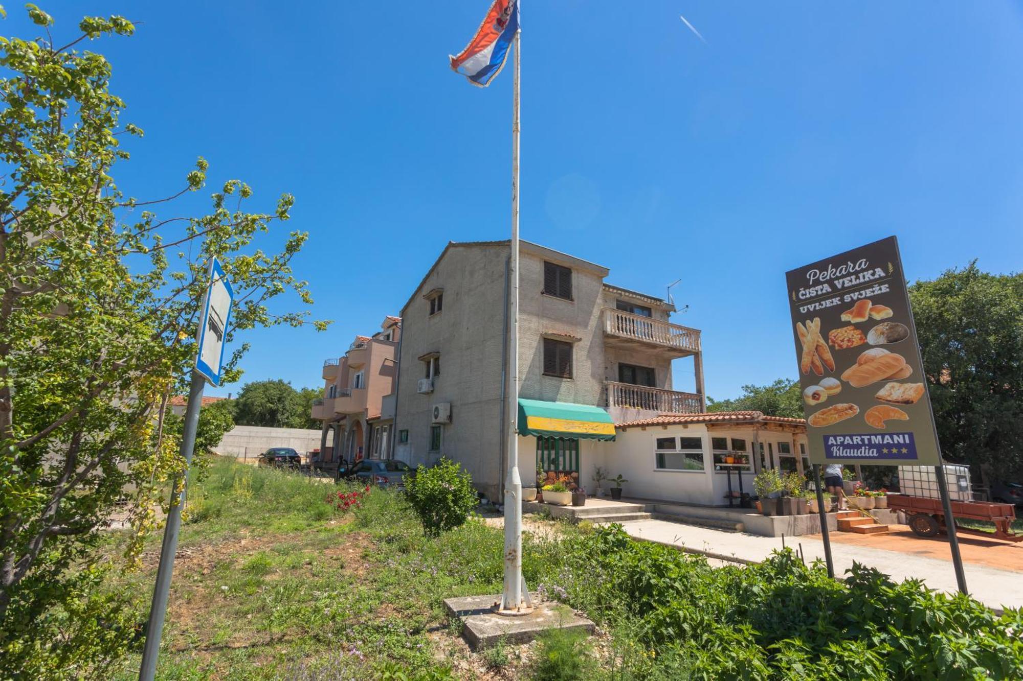 Apartments Klaudia Cista Velika Водице Екстериор снимка