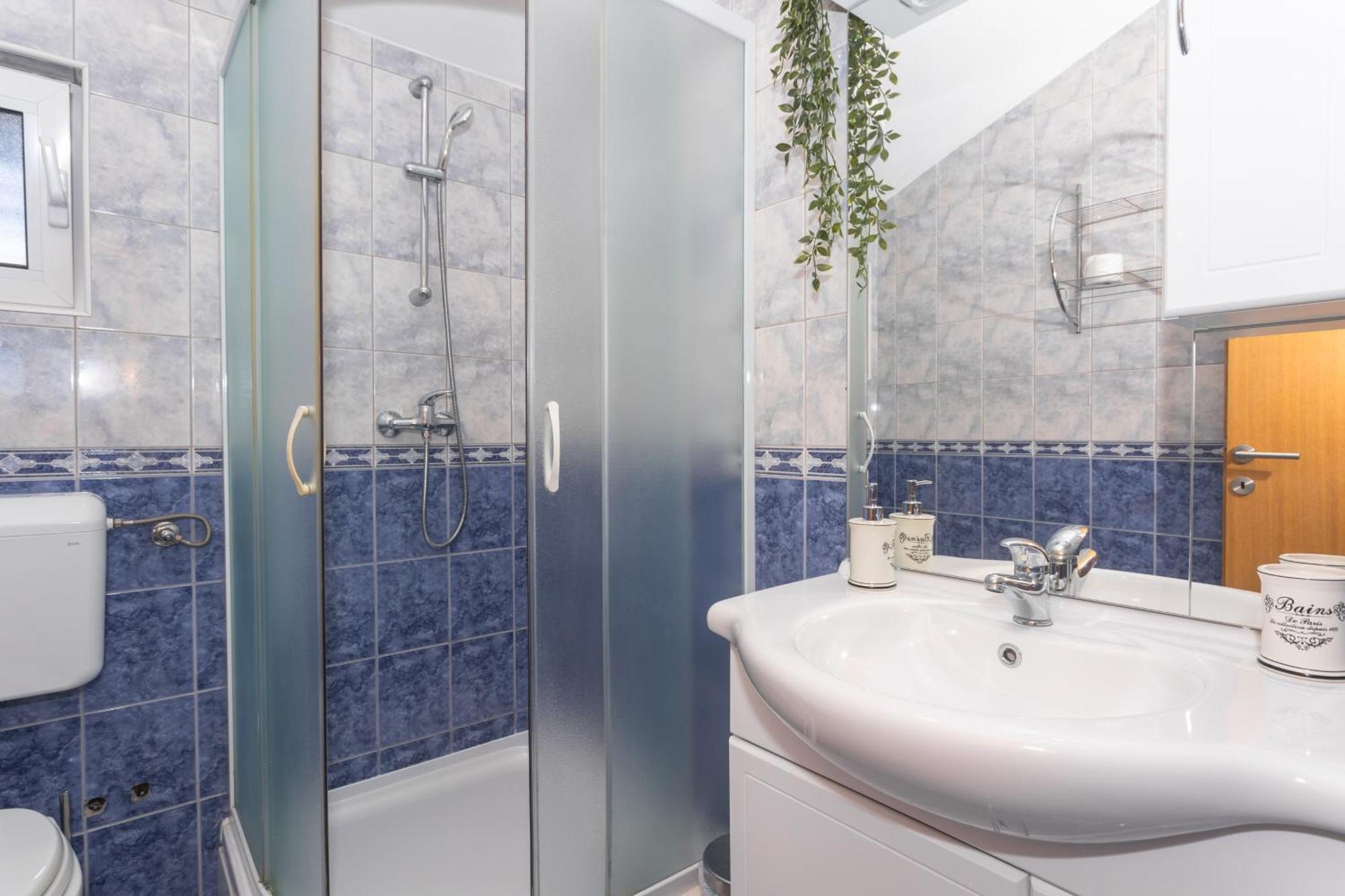 Apartments Klaudia Cista Velika Водице Екстериор снимка
