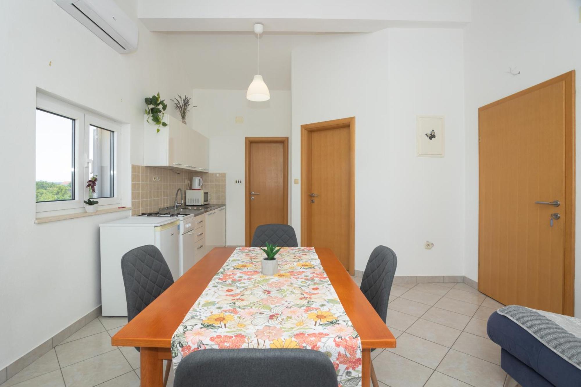 Apartments Klaudia Cista Velika Водице Екстериор снимка